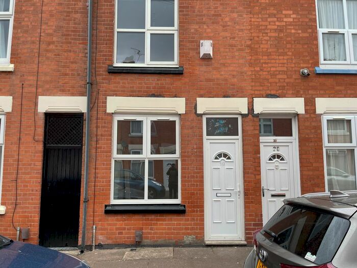 3 Bedroom Terraced House To Rent In Thurlby Road, Leicester, LE5
