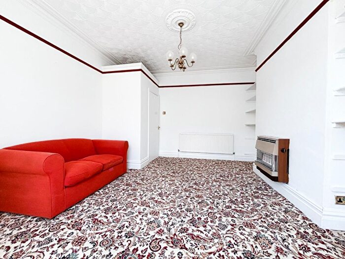 1 Bedroom Flat To Rent In Hengrove Road, Bristol, BS4