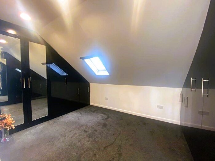 4 Bedroom Semi-Detached House To Rent In Gassiot Road, London, SW17