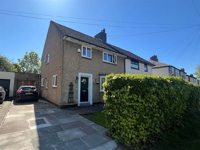 3 Bedroom Semi Detached House For Sale In Kings Road, Ashton-Under-Lyne, OL6