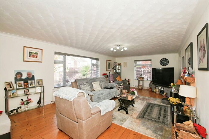 2 Bedroom Detached Bungalow For Sale In St. Johns Road, Spalding, PE11