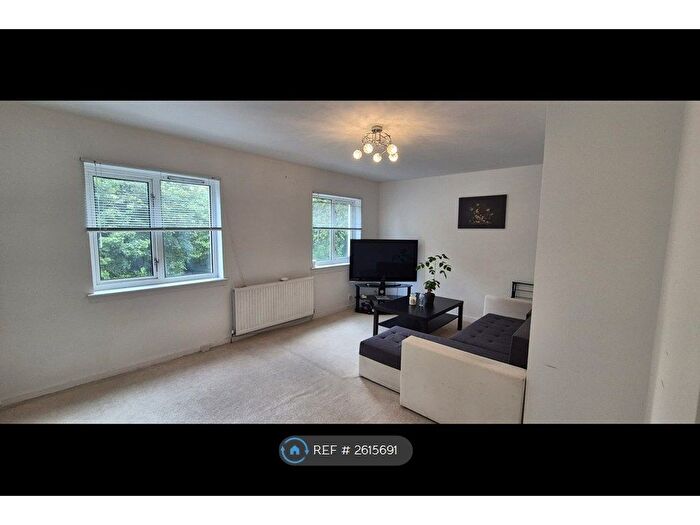 3 Bedroom Maisonette To Rent In Manse Street, Coatbridge, ML5