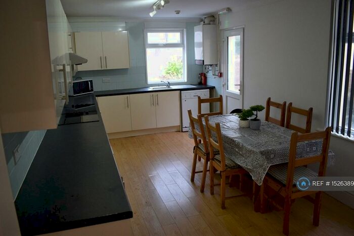 8 Bedroom Terraced House To Rent In Cathays Terrace, Cardiff, CF24