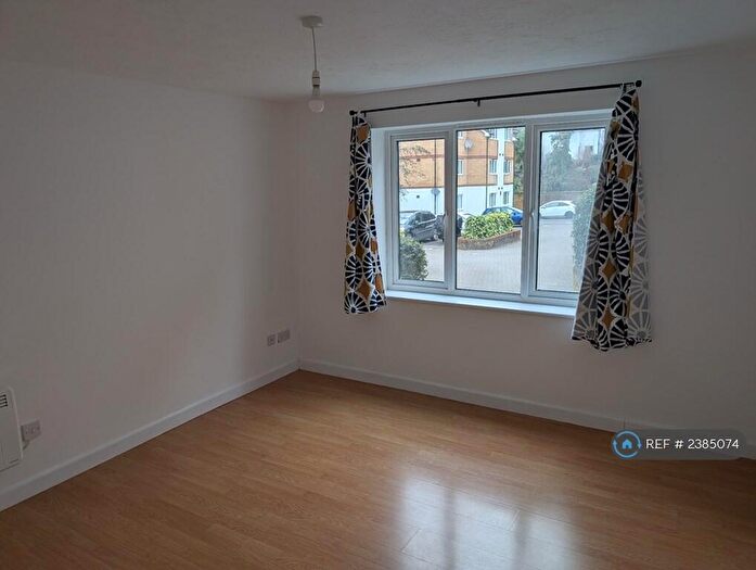 1 Bedroom Flat To Rent In Butlers Close, Bristol, BS5