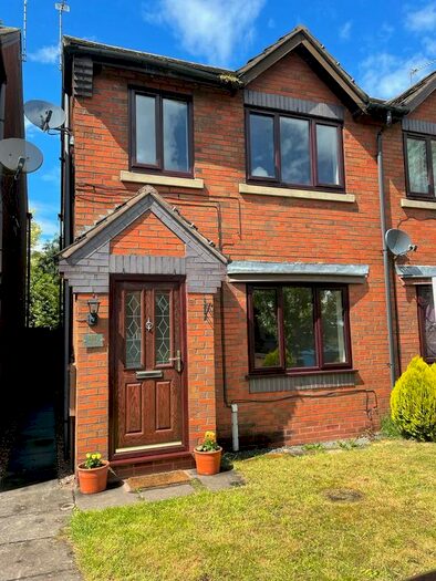 3 Bedroom Semi-Detached House To Rent In Melrose Avenue, Stone, ST15