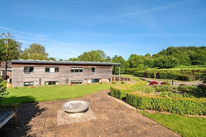 1 Bedroom Apartment For Sale In Manor Farm, Skinners Hill, Camerton, BA2