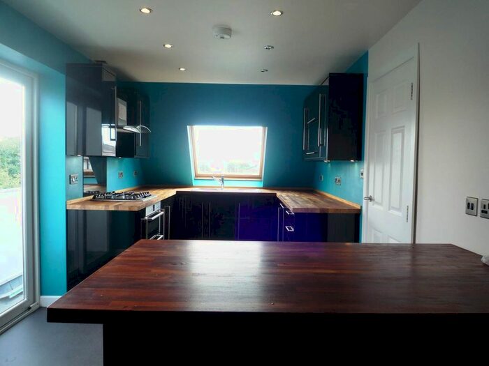 3 Bedroom Flat To Rent In Rhoose Road, Rhoose, Vale Of Glamorgan, CF62