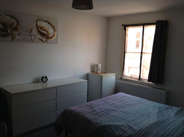 Studio To Rent In Cross Street, Willenhall, WV13