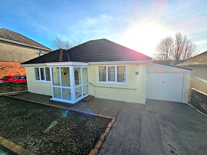 2 Bedroom Detached Bungalow For Sale In Fairfield Road, Bridgend, CF31