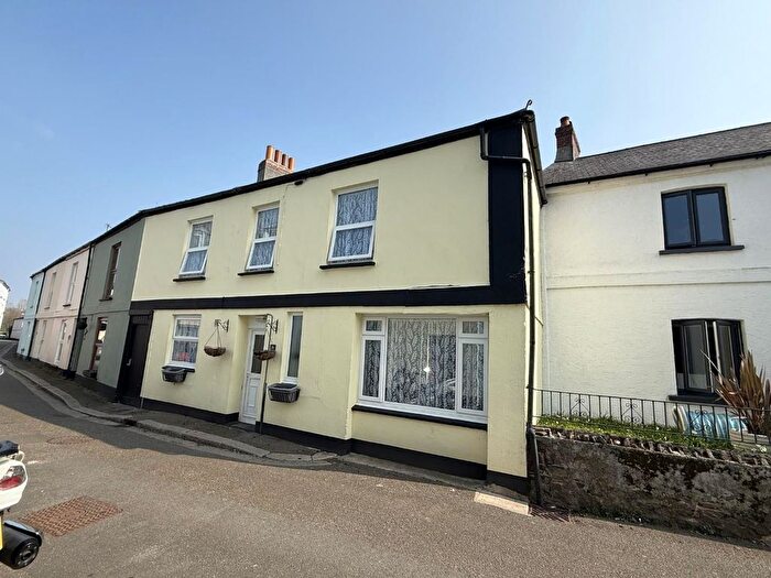 3 Bedroom Terraced House To Rent In New Street, Millbrook, PL10