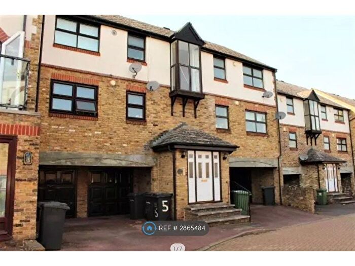 1 Bedroom Flat To Rent In Crofton Park, London, SE4