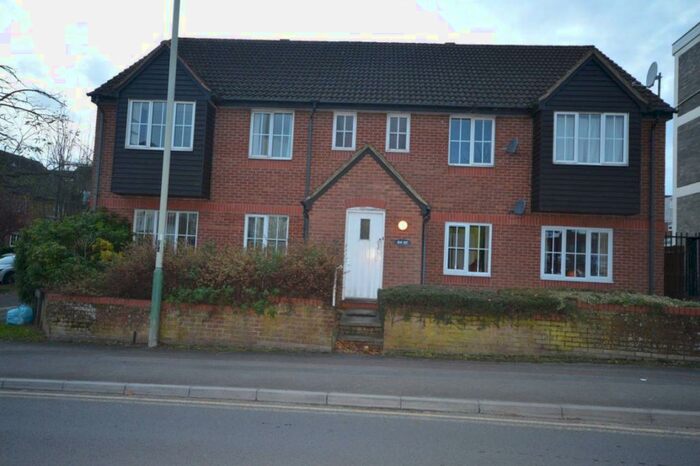 1 Bedroom Flat To Rent In Dewell Mews, Old Town, SN3