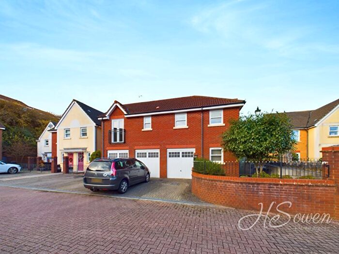 2 Bedroom Property To Rent In Lyte Hill Lane, Torquay, TQ2