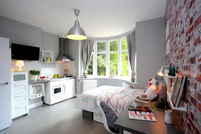 Studio To Rent In Studio, London Road, Luton, Bedfordshire, LU1