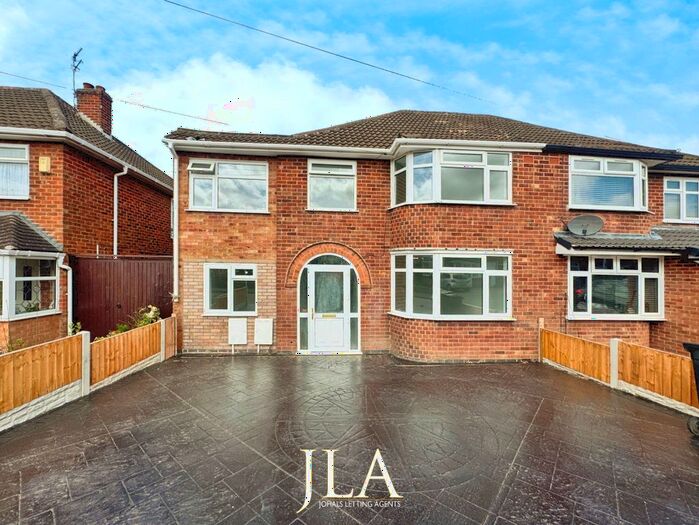 5 Bedroom Semi-Detached House To Rent In Bramcote Road, Wigston, LE18