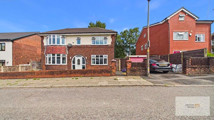 4 Bedroom Detached House For Sale In Arley Avenue, Seedfield, Bury, BL9