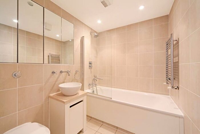 2 Bedroom Flat For Sale In Candlemakers Apartments, York Road, London, SW11