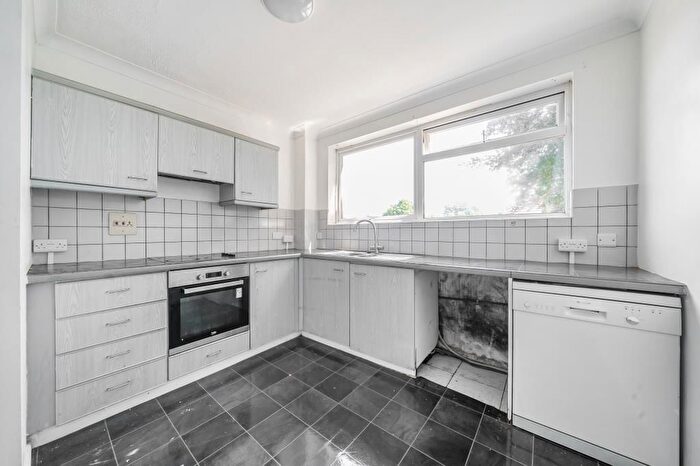 2 Bedroom Flat For Sale In Gateway Close, Northwood, HA6