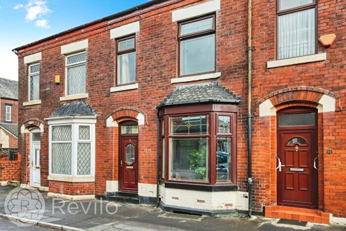 4 Bedroom Terraced House For Sale In Dunster Avenue, Rochdale, OL11