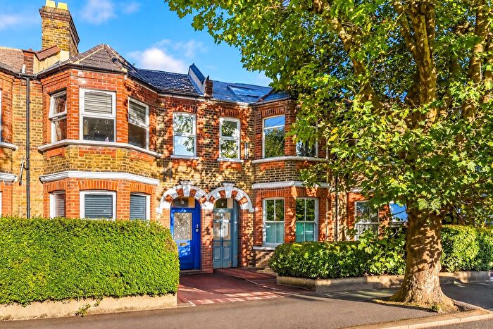 2 Bedroom Flat For Sale In Edward Road, Walthamstow, London, E17