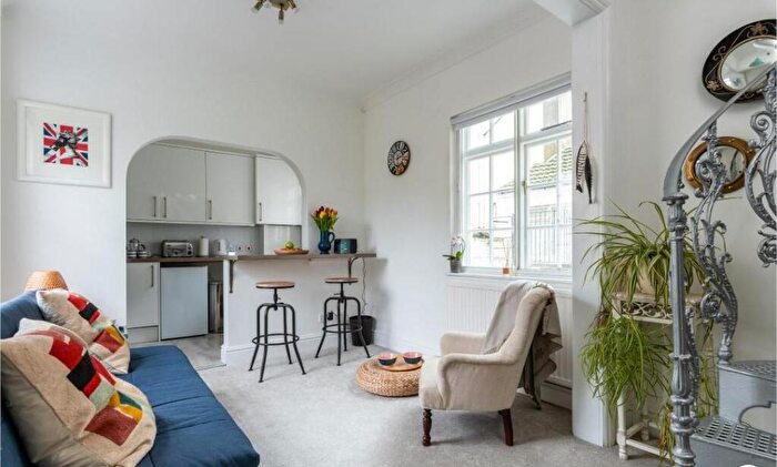 1 Bedroom Maisonette To Rent In Norfolk Road, Brighton, BN1