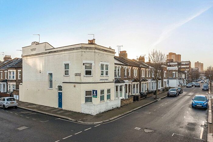 2 Bedroom Flat To Rent In Shuttleworth Road, Battersea, London, SW11