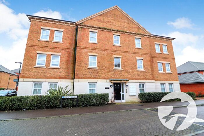 1 Bedroom Flat For Sale In Pearl Court, Slade Green, Kent, DA8