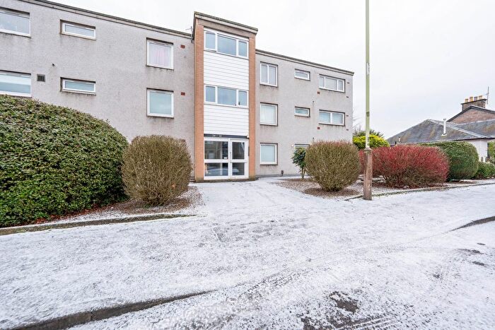 2 Bedroom Flat To Rent In Muirton Place, Perth, PH1