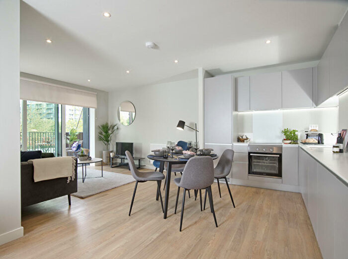 3 Bedroom Apartment To Rent In Windlass Apartments, Hale Wharf, Ferry Lane, London, N17