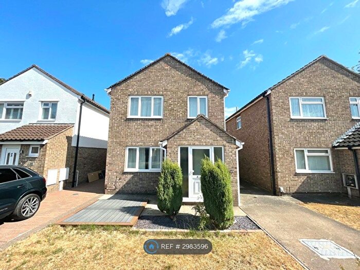 4 Bedroom Detached House To Rent In Charlton Gardens, Bristol, BS10