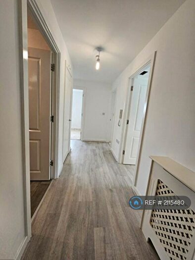 2 Bedroom Flat To Rent In Bridgland Road, Purfleet, RM19