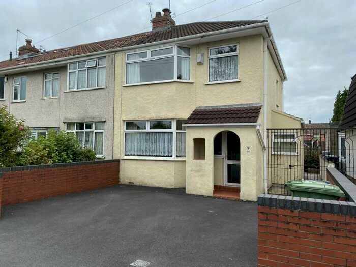 4 Bedroom End Of Terrace House To Rent In Blenheim Drive, Filton, Bristol, BS34