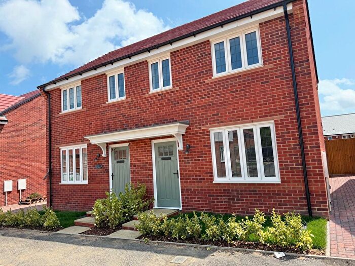 3 Bedroom Semi-Detached House To Rent In Whitbourne Way, Waterlooville, PO7