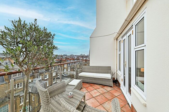 2 Bedroom Flat For Sale In Cornwall Gardens, London, SW7