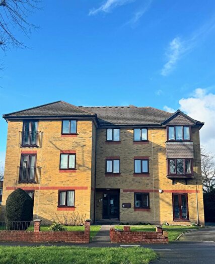 1 Bedroom Apartment For Sale In The Avenue, Worcester Park, KT4