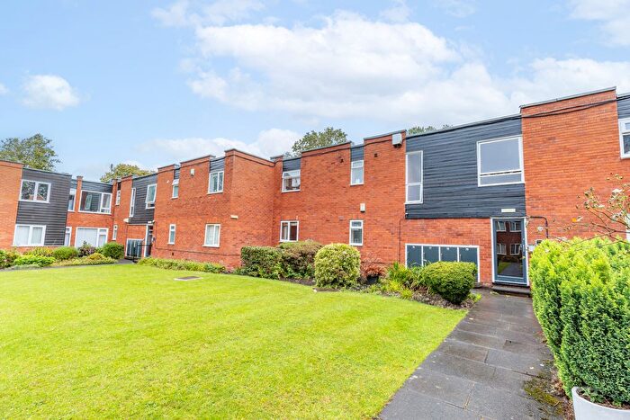 2 Bedroom Flat To Rent In Blackmoor Court, King Drive, Alwoodley, Leeds, LS17