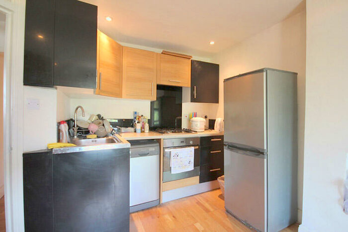 2 Bedroom Flat To Rent In Freegrove Road, Islington, N7