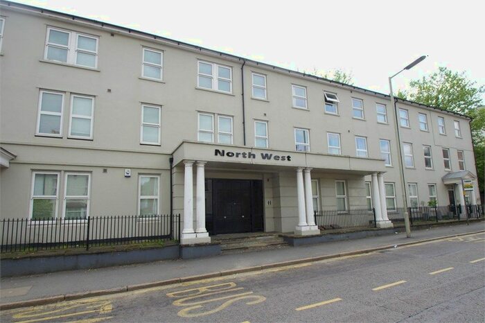 1 Bedroom Flat To Rent In North West Apartments, Woodford Road, Watford, WD17