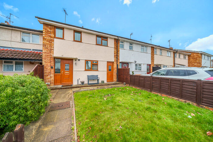 3 Bedroom Terraced House To Rent In Wheble Drive, Woodley, RG5