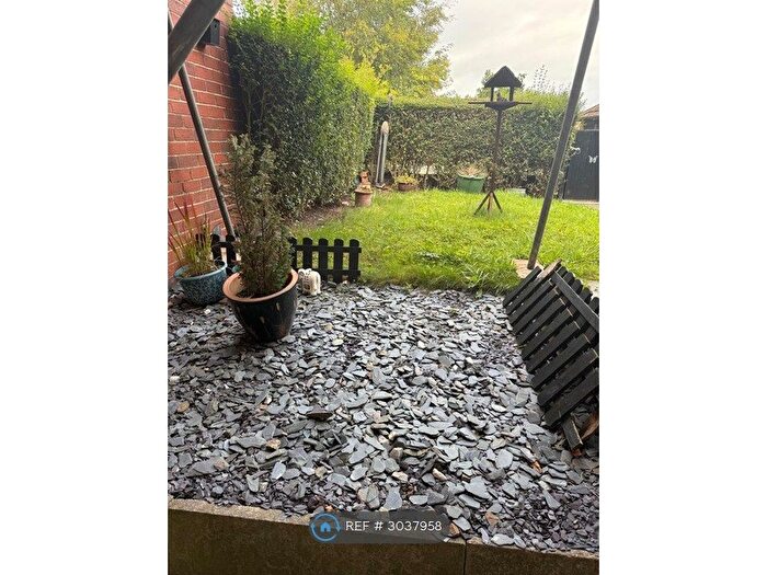 1 Bedroom Flat To Rent In Halton, Leeds, LS15