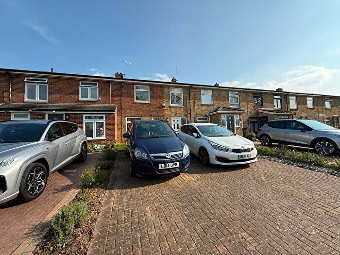 3 Bedroom House To Rent In Hollyfield, Harlow, CM19