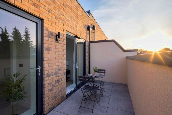 3 Bedroom Property To Rent In Hooper Street, Birmingham, B18