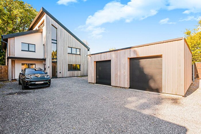 4 Bedroom Detached House To Rent In Haven Place, Park Street Lane, Park Street, St. Albans, AL2