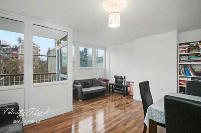 3 Bedroom Flat To Rent In Cope Street, London, SE16