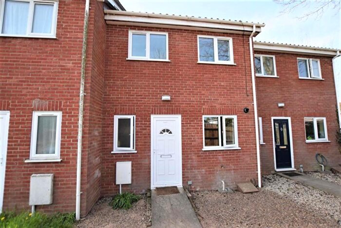 4 Bedroom Town House To Rent In Papplewick Close, Norwich, Norfolk, NR4