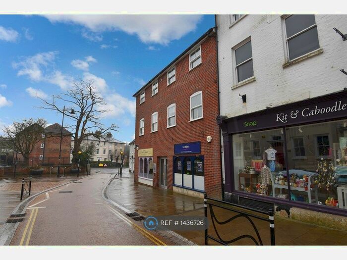 1 Bedroom Flat To Rent In Bell Street, Romsey, SO51