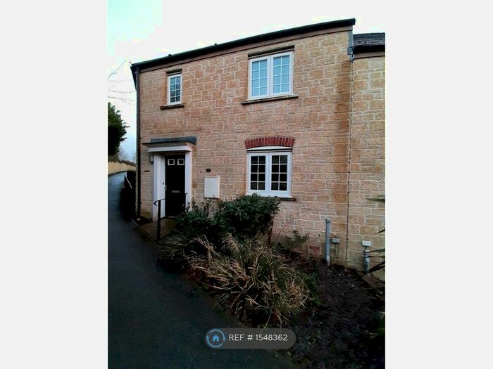 3 Bedroom Terraced House To Rent In Treffry Road, Truro, TR1
