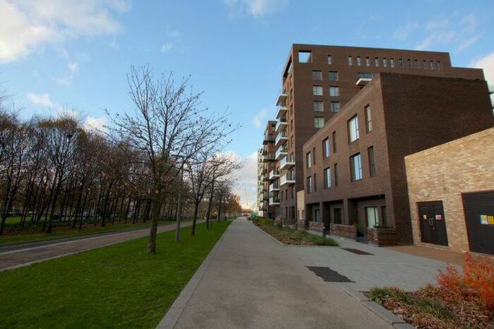 2 Bedroom Flat To Rent In Bessemer Place, London, SE10