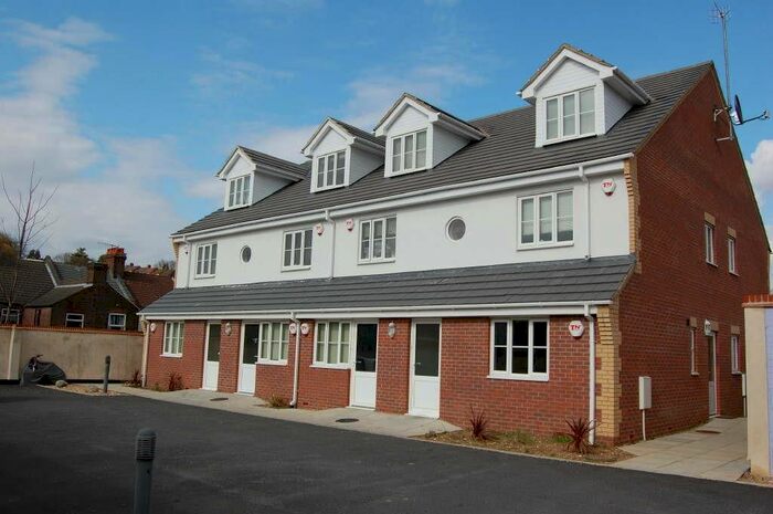 1 Bedroom Flat To Rent In Kingston Court, High Town, Luton, LU2