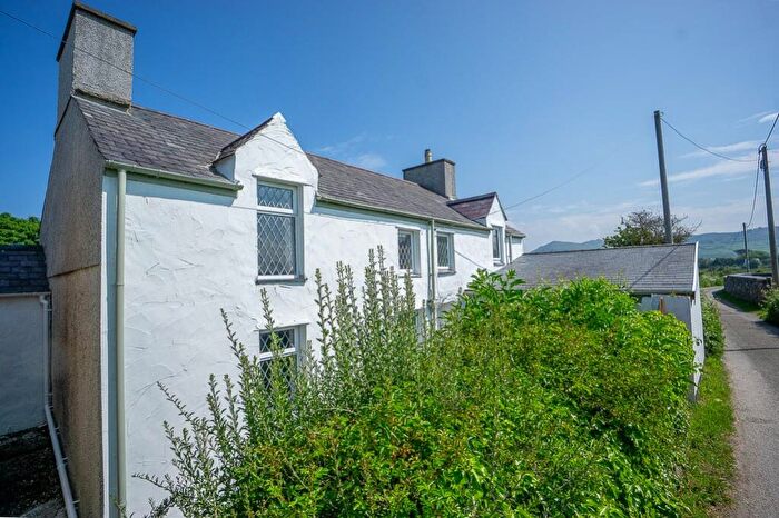 3 Bedroom Detached Bungalow For Sale In Lon Penrallt, Nefyn, Pwllheli, LL53